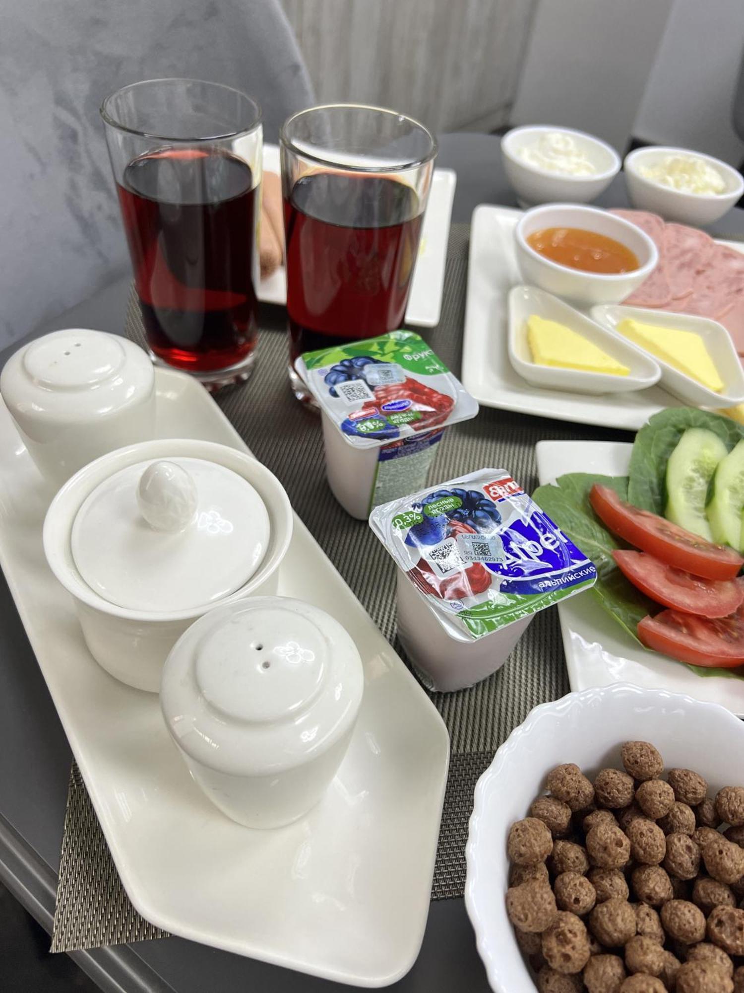 Mashtots Hotel Yerevan Bagian luar foto